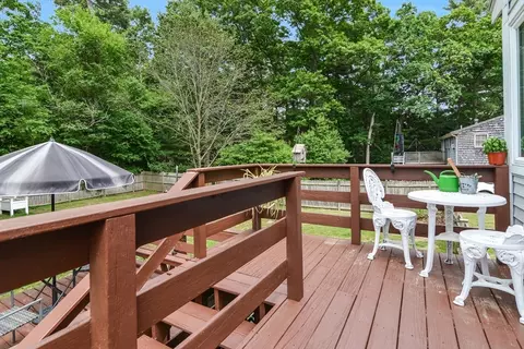 Exterior - 81 Mark Dr, Raynham, MA 02767 photo 5 of 8