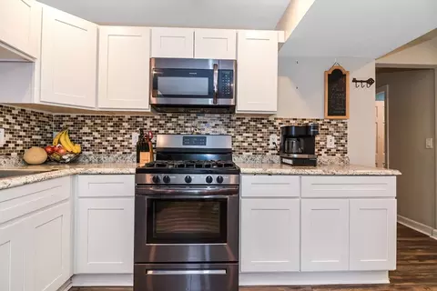 Kitchen - 81 Mark Dr, Raynham, MA 02767 photo 7 of 9