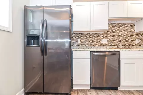 Kitchen - 81 Mark Dr, Raynham, MA 02767 photo 5 of 9