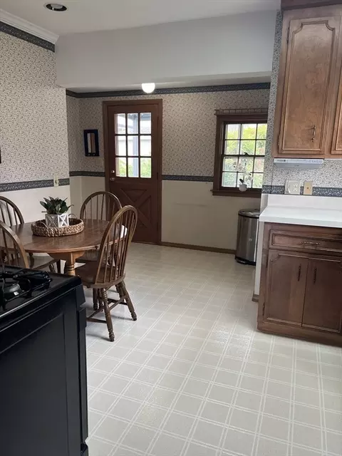 8 Dickerman Ln, Braintree, MA 02184 photo 14