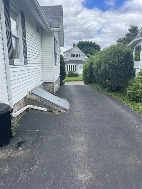 8 Dickerman Ln, Braintree, MA 02184 photo 4