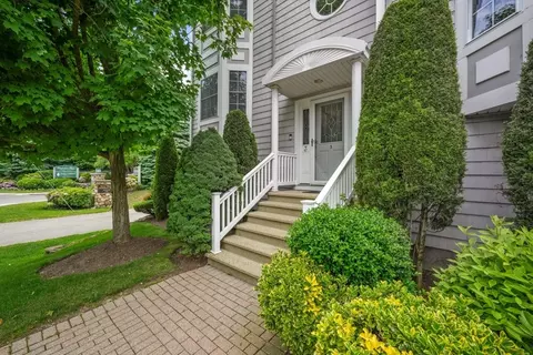 218 South St #3, Waltham, MA 02453