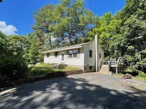 10 Old Grafton Rd, Upton, MA 01568 photo 3