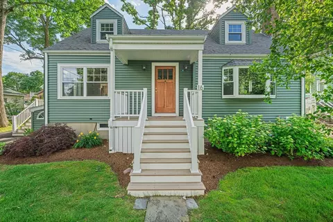 16 Rockefeller St, Randolph, MA 02368