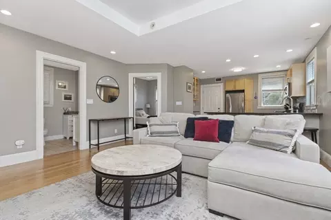 631 E 3rd St #2, Boston, MA 02127 photo 11