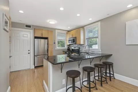 631 E 3rd St #2, Boston, MA 02127 photo 2