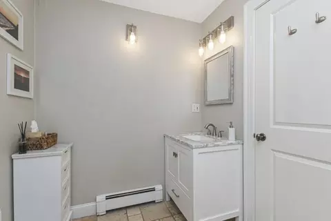 631 E 3rd St #2, Boston, MA 02127 photo 24