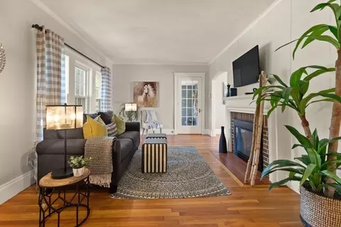 186 Lowell St, Reading, MA 01867 photo 5