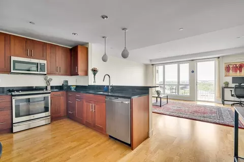 100 Station Lndg #1003, Medford, MA 02155