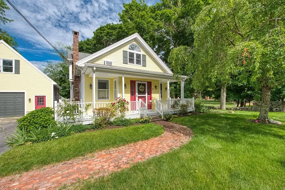 46 River St, West Bridgewater, MA 02379 41 Photos Movoto