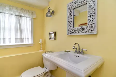 22 Edgewater Dr, Dover, MA 02030 photo 26