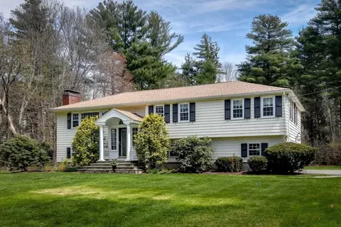 22 Edgewater Dr, Dover, MA 02030