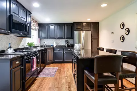 22 Edgewater Dr, Dover, MA 02030 photo 10