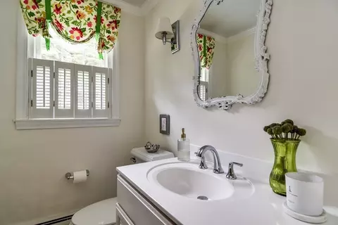 22 Edgewater Dr, Dover, MA 02030 photo 17