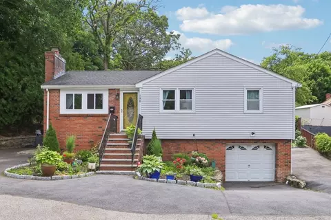 104 Brookside Rd, Lynn, MA 01904