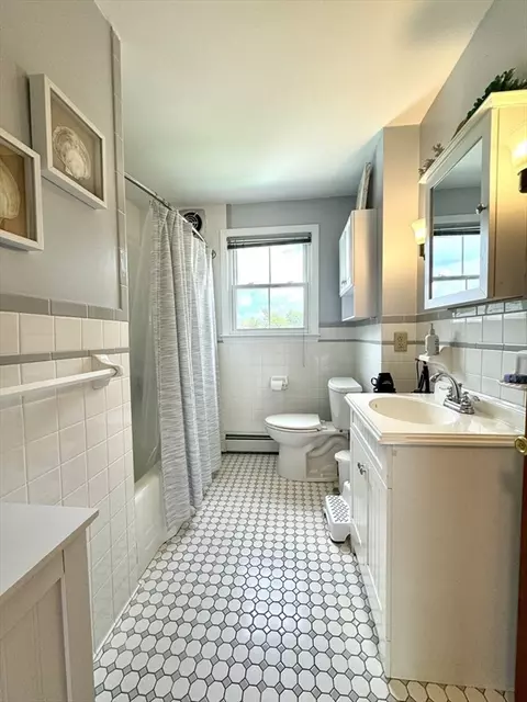 Bath - 88 Baldwin St, Fall River, MA 02720 photo 1 of 1