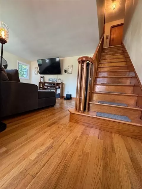 Entry Way - 88 Baldwin St, Fall River, MA 02720 photo 2 of 3