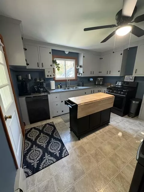 Kitchen - 88 Baldwin St, Fall River, MA 02720 photo 3 of 3