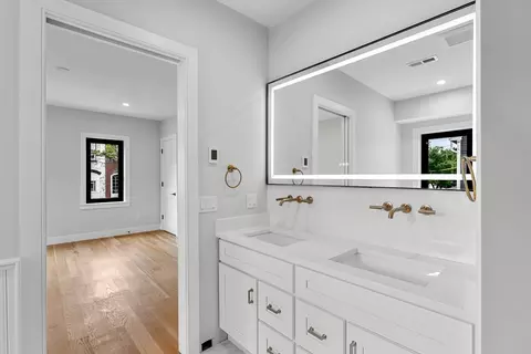 832 E Third #2, Boston, MA 02127 photo 17