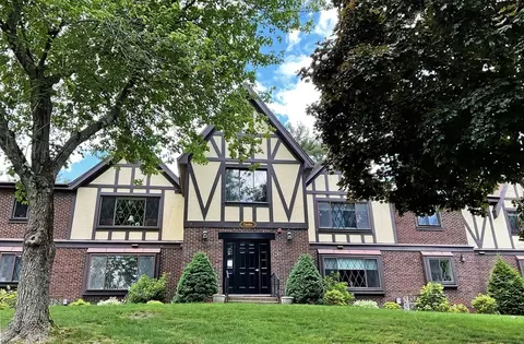 12 Royal Lake Dr #7, Braintree, MA 02184