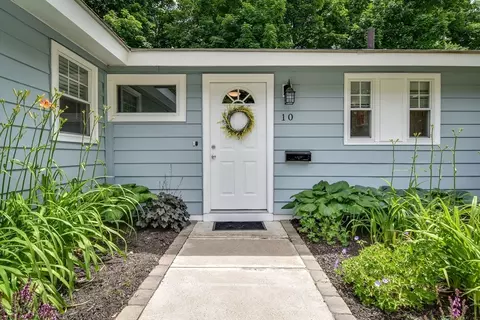 10 Ruth Dr, Framingham, MA 01701