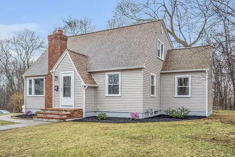 16 Tamar Ave, Worcester, MA 01604