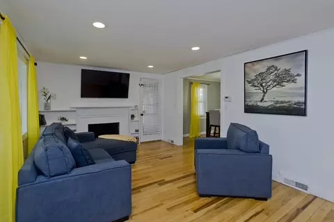 91 Pilgrim Rd, Springfield, MA 01118 photo 21