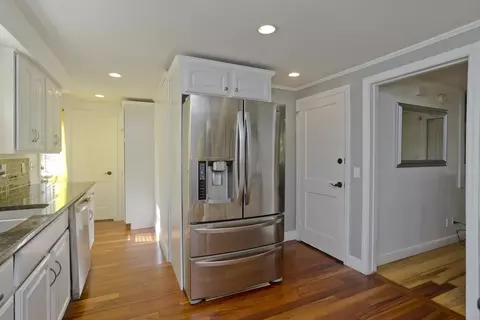 91 Pilgrim Rd, Springfield, MA 01118 photo 14