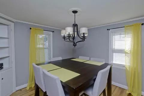91 Pilgrim Rd, Springfield, MA 01118 photo 17