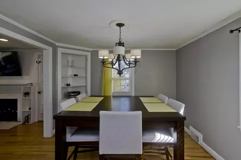 91 Pilgrim Rd, Springfield, MA 01118 photo 16