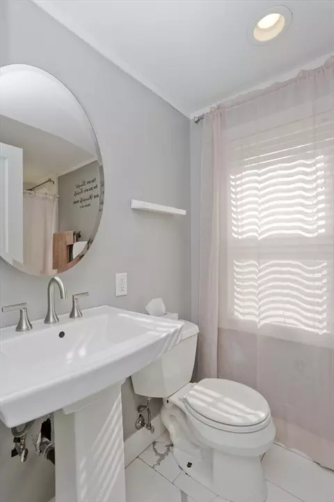 91 Pilgrim Rd, Springfield, MA 01118 photo 36