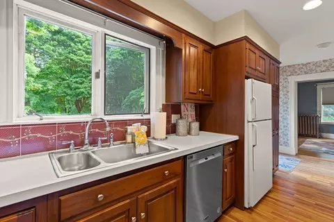 96 John St, Reading, MA 01867 photo 17