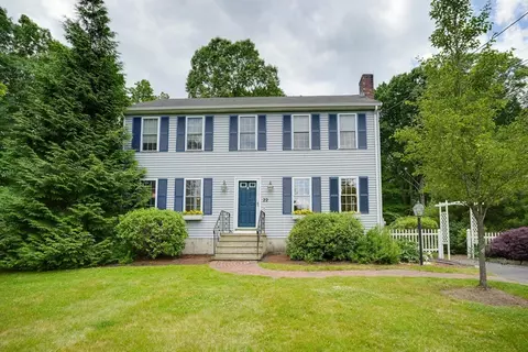 22 Mechanic Pl, Franklin, MA 02038