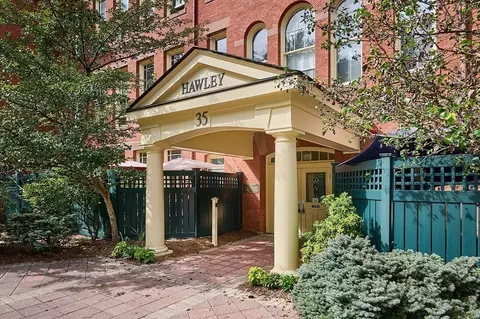 35 New South St #111, Northampton, MA 01060