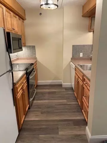 60 Rantoul #101, Beverly, MA 01915 photo 4