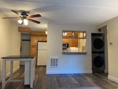 60 Rantoul #101, Beverly, MA 01915 photo 3