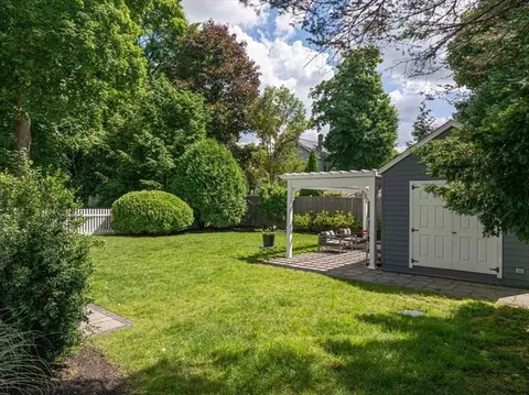 Exterior - 11 Fairlawn, Needham, MA 02492 photo 4 of 5