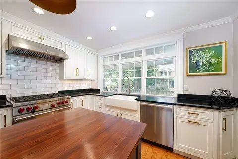 Kitchen - 11 Fairlawn, Needham, MA 02492 photo 3 of 7