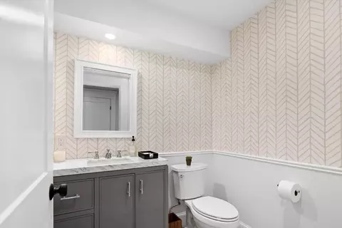 Bath - 15 Union St, Hingham, MA 02043 photo 1 of 3
