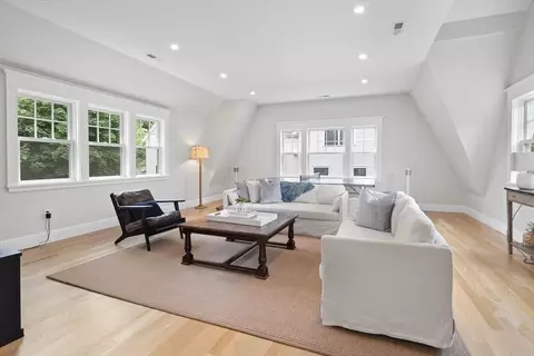 Living - 15 Union St, Hingham, MA 02043 photo 4 of 5