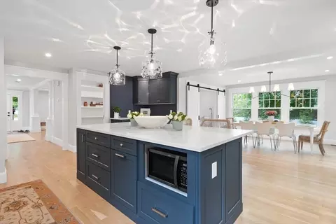 Kitchen - 15 Union St, Hingham, MA 02043 photo 6 of 7