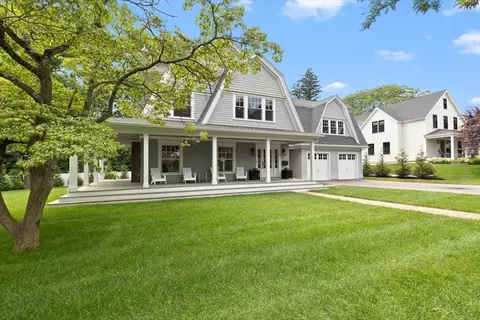 Exterior - 15 Union St, Hingham, MA 02043 photo 2 of 9