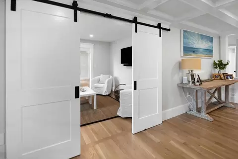 Entry Way - 15 Union St, Hingham, MA 02043 photo 3 of 6
