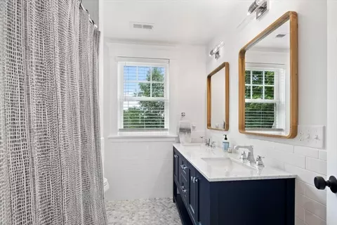 Bath - 15 Union St, Hingham, MA 02043 photo 3 of 3