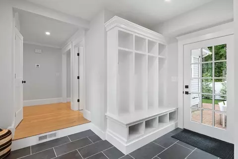 Entry Way - 15 Union St, Hingham, MA 02043 photo 5 of 6