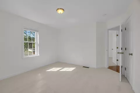 Bedroom - 261 Massasoit Rd, Worcester, MA 01604 photo 3 of 8