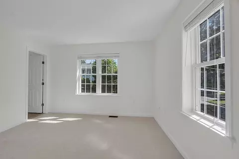 Bedroom - 261 Massasoit Rd, Worcester, MA 01604 photo 5 of 8