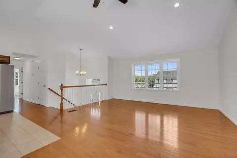 Living - 261 Massasoit Rd, Worcester, MA 01604 photo 7 of 7