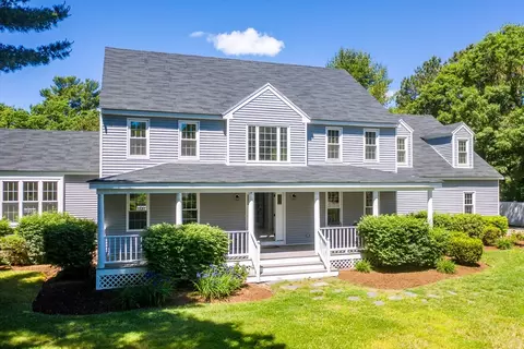 83 Whitmar Rd, Barnstable, MA 02635