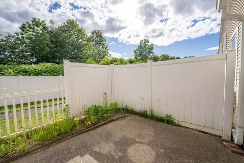93 Collins #E5, Chicopee, MA 01022 photo 28
